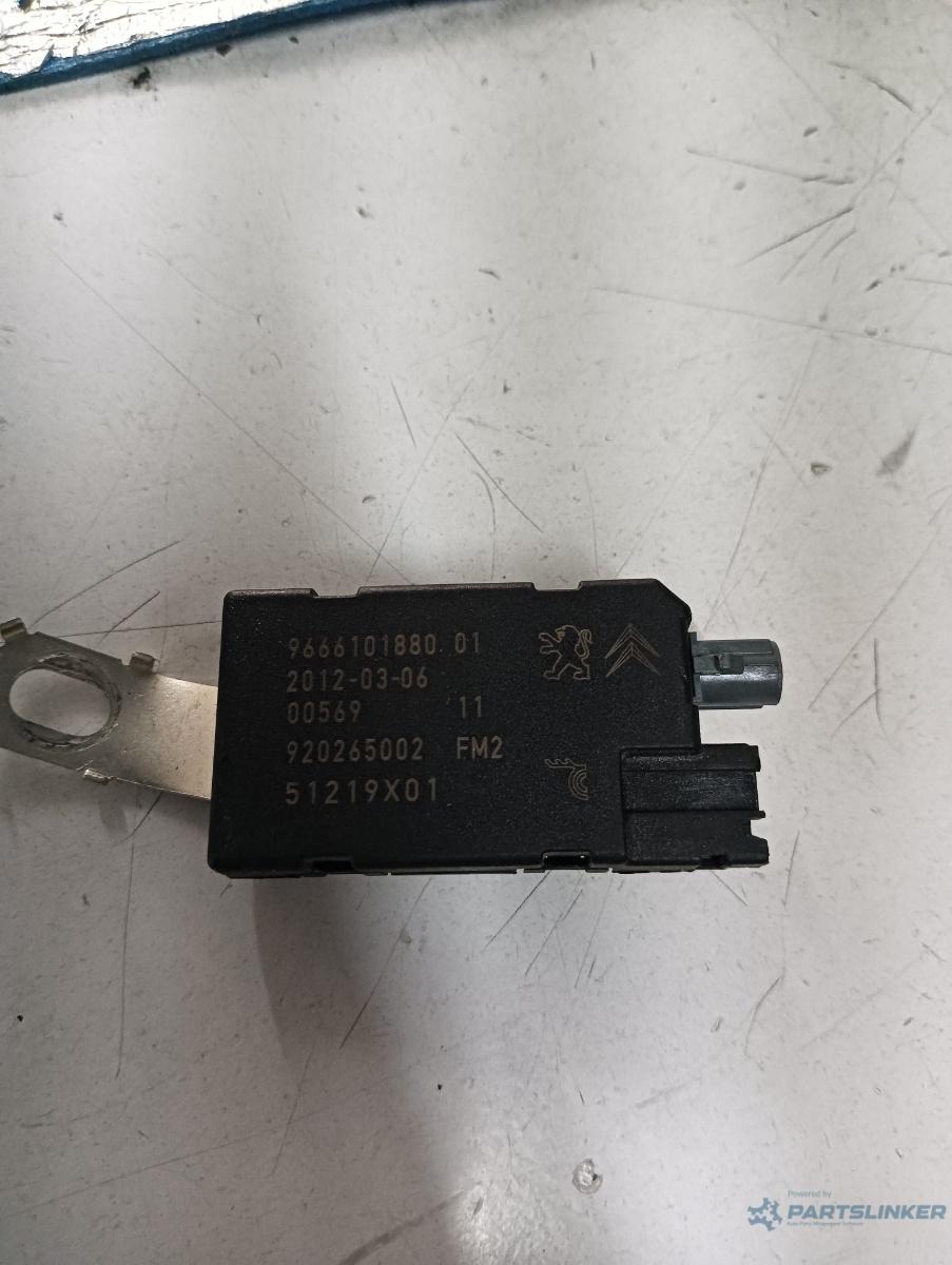 Amplificator antena  PEUGEOT 508 (8D_) [ 2010 - > ] HDi Hybrid4 AWC (RHC (DW10CTED4)) 120KW|163HP OEM 9666101880