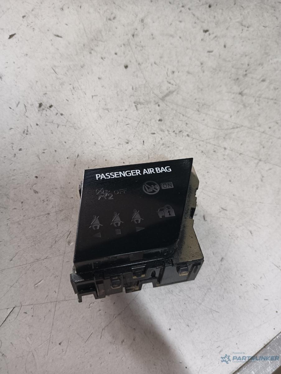 Airbag on/off TOYOTA COROLLA 1.3 i 2015 OEM 489179