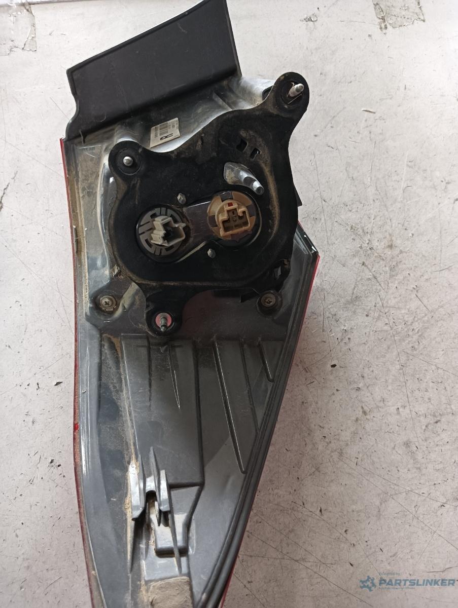 Lampa spate / stop dreapta spate TOYOTA COROLLA 1.3 i 2015 OEM 8155002760 – foto 2