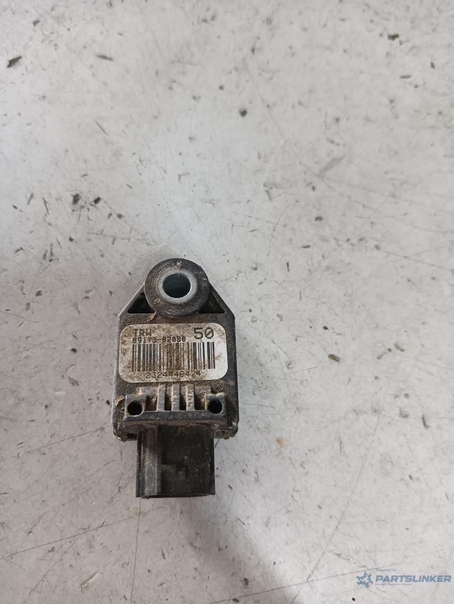 Senzor impact airbag TOYOTA COROLLA 1.3 i 2015 OEM 8917302080 – foto 2
