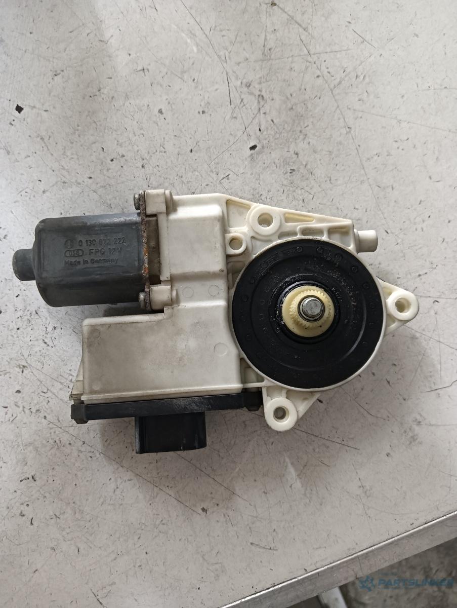 Motoras macara geam dreapta fata BMW X3 (E83N) [ 2003 - 2011 ] OEM 69259641