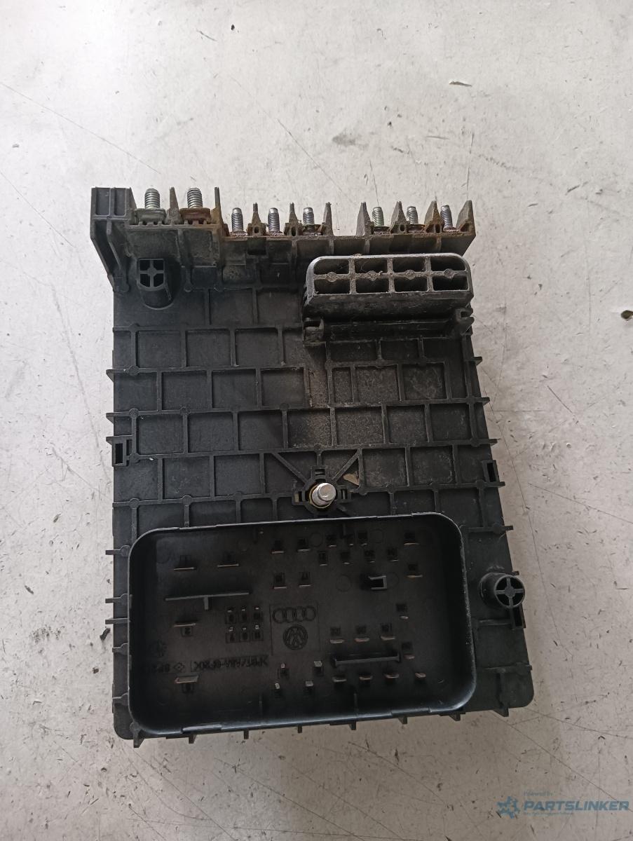 Panou sigurante VOLKSWAGEN PASSAT Variant (3C5) [ 2005 - 2011 ] OEM 3c0937125