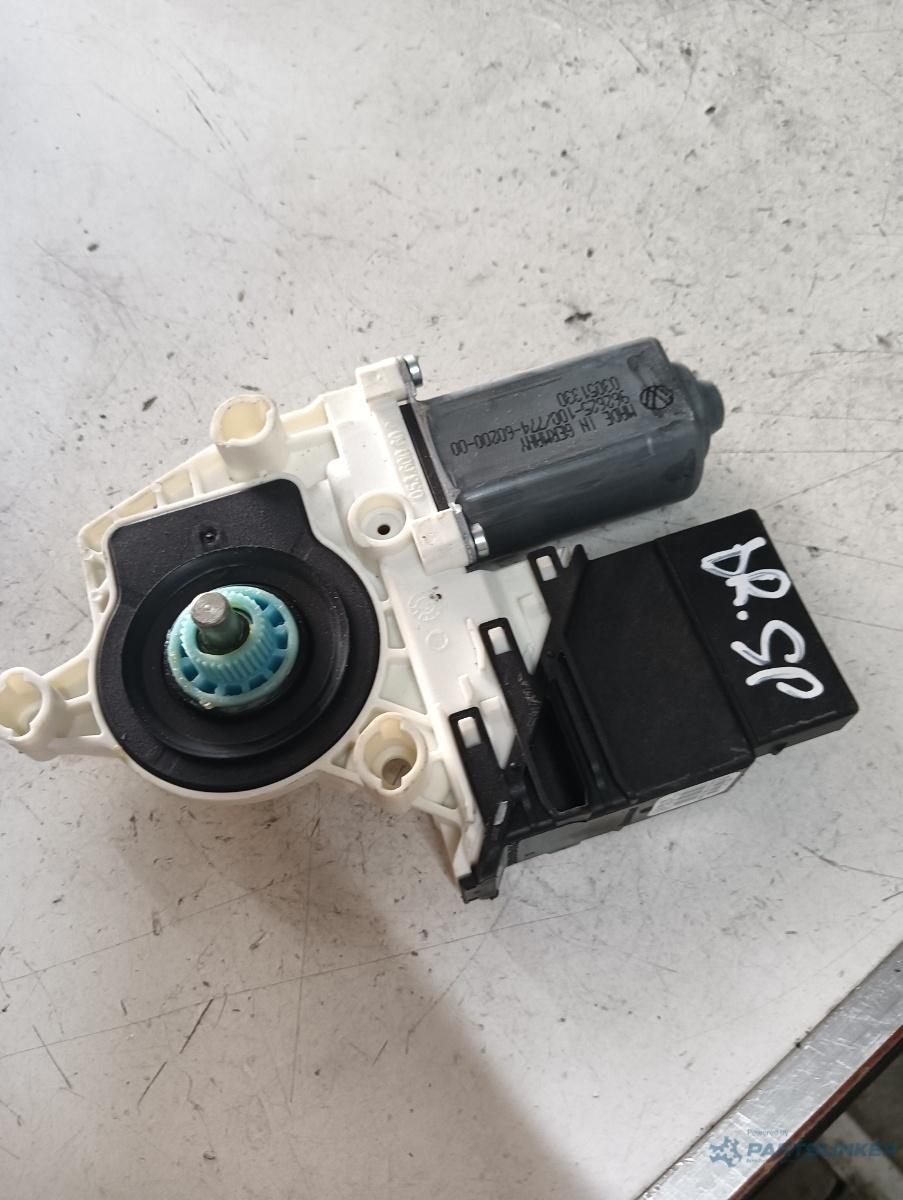 Motoras macara geam dreapta spate VOLKSWAGEN TIGUAN 5N_ 2007 -> 5k0959795