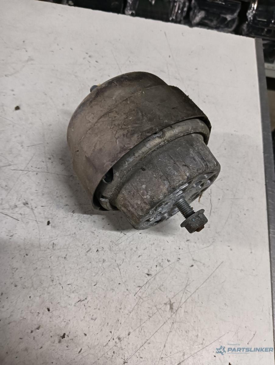 Tampon motor AUDI A6 III Avant (4F5, C6) [ 2005 - 2011 ] TDI quattro (BMK) 165KW|225HP – foto 2