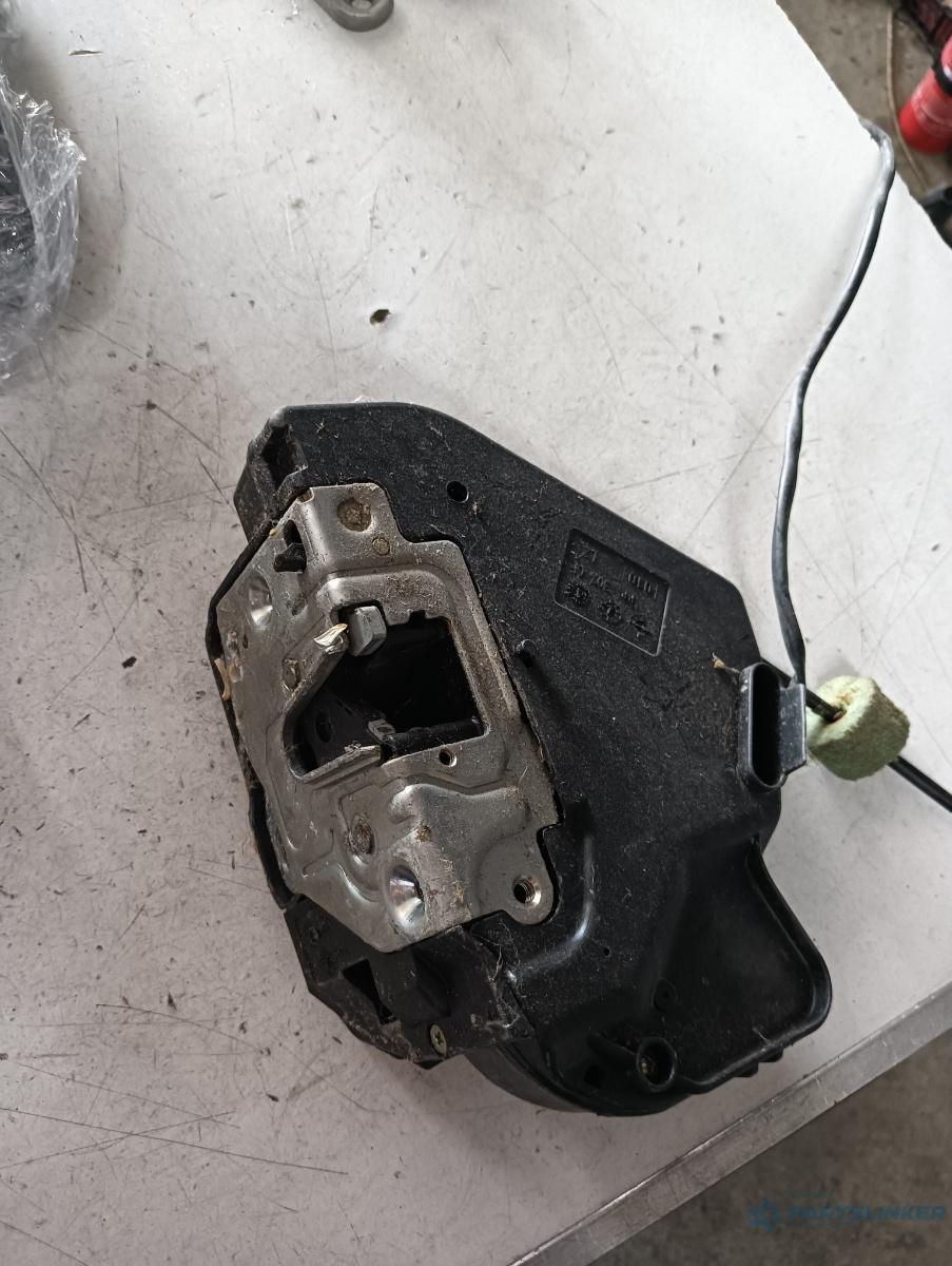 Broasca usa stanga spate MERCEDES-BENZ CLS (C219) [ 2004 - 2011 ] – foto 2