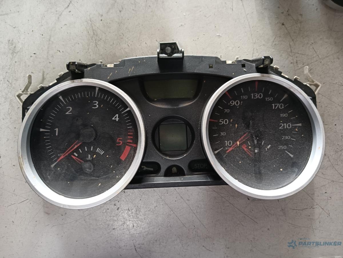 Ceasuri bord RENAULT MEGANE II Saloon (LM0/1_) [ 2003 - > ] OEM 8200720313l