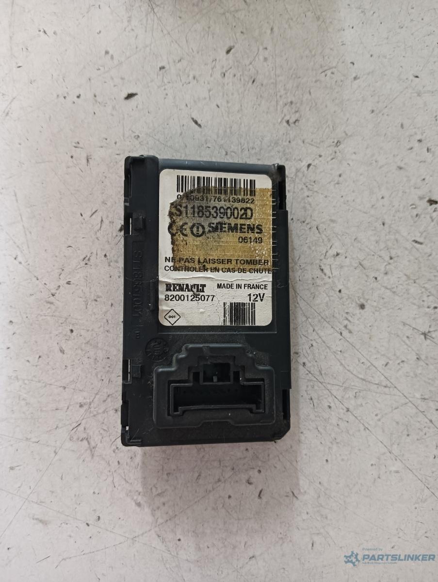 Cititor cartela  RENAULT MEGANE II Saloon (LM0/1_) [ 2003 - > ] OEM 8200125077