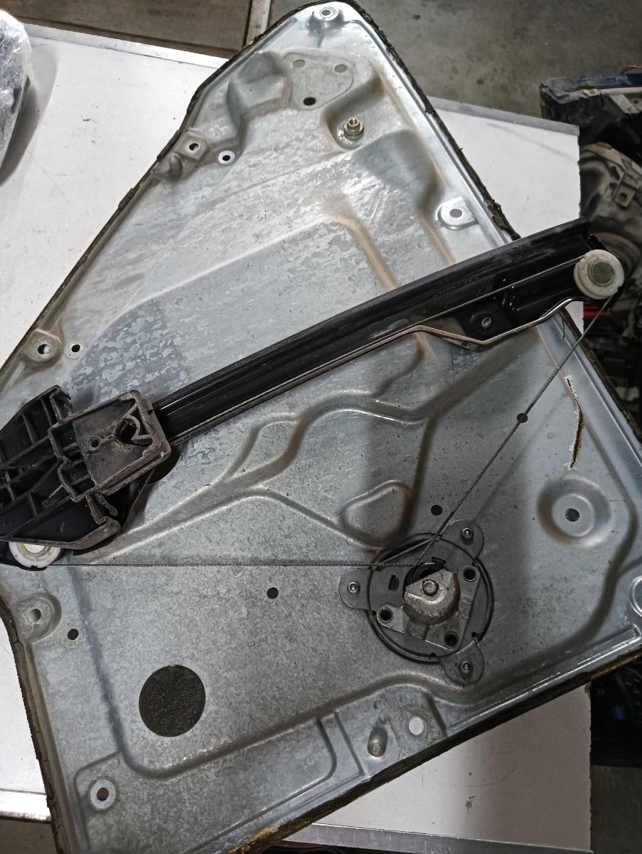 Macara geam electric dreapta spate SKODA FABIA (6Y2) [ 1999 - 2008 ] – foto 2
