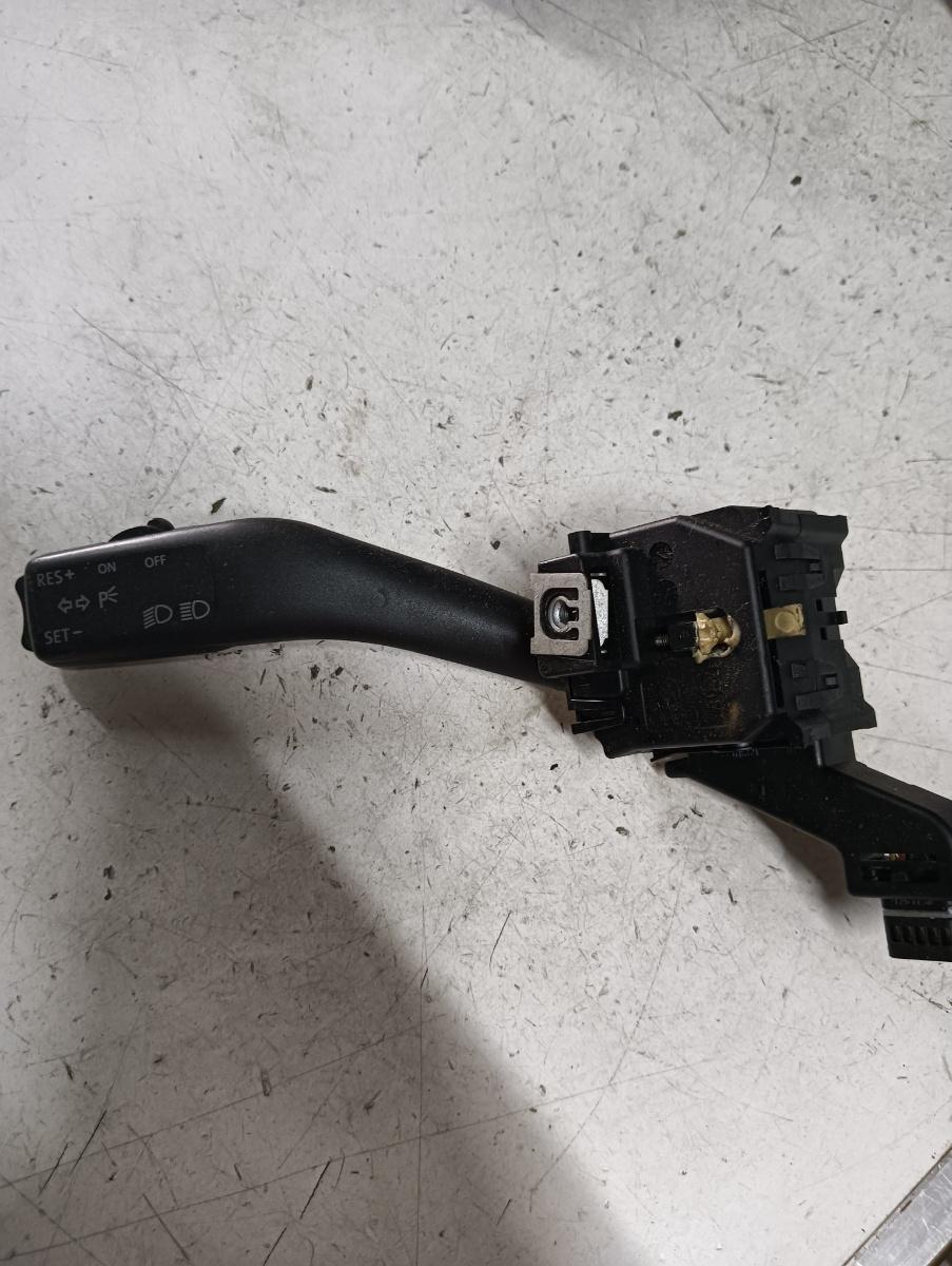 Maneta semnalizare VOLKSWAGEN GOLF PLUS (5M1, 521) [ 2004 - 2013 ] OEM 1k0953513a