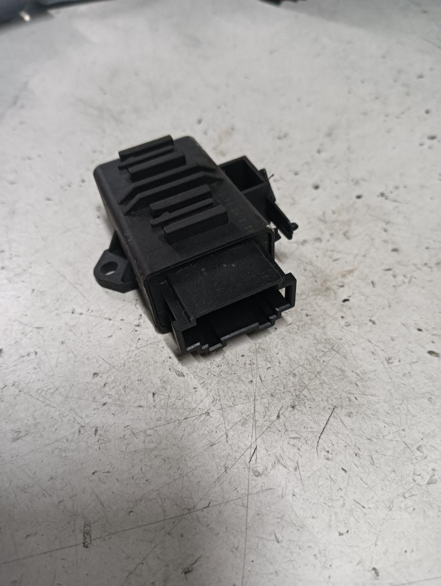 Modul incalzire scaun VOLKSWAGEN GOLF PLUS (5M1, 521) [ 2004 - 2013 ] OEM 1z0959772b