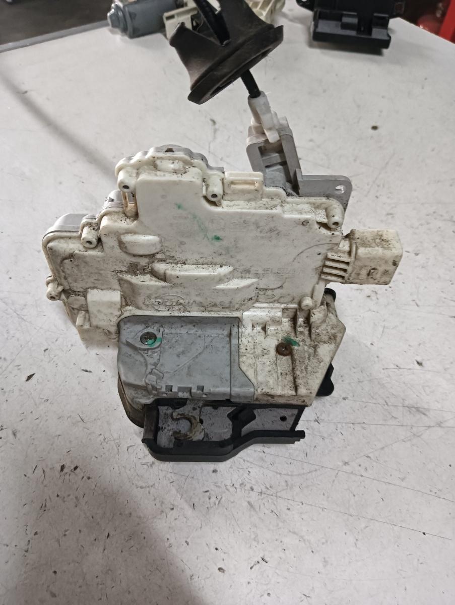 Broasca usa dreapta fata AUDI A6/S6 III Saloon (4F2, C6) [ 2004 - 2011 ] OEM 4f1837016