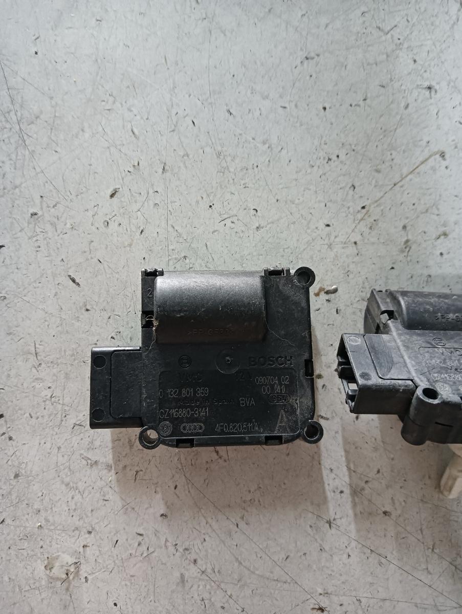Motoras clapeta aeroterma AUDI A6/S6 III Saloon (4F2, C6) [ 2004 - 2011 ] OEM 0132801359 – foto 2