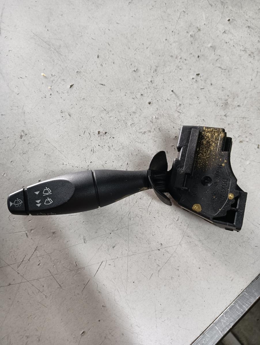 Maneta stergatoare FORD FIESTA V (JH_, JD_) [ 2001 - 2010 ] OEM 2s6t17a553aa