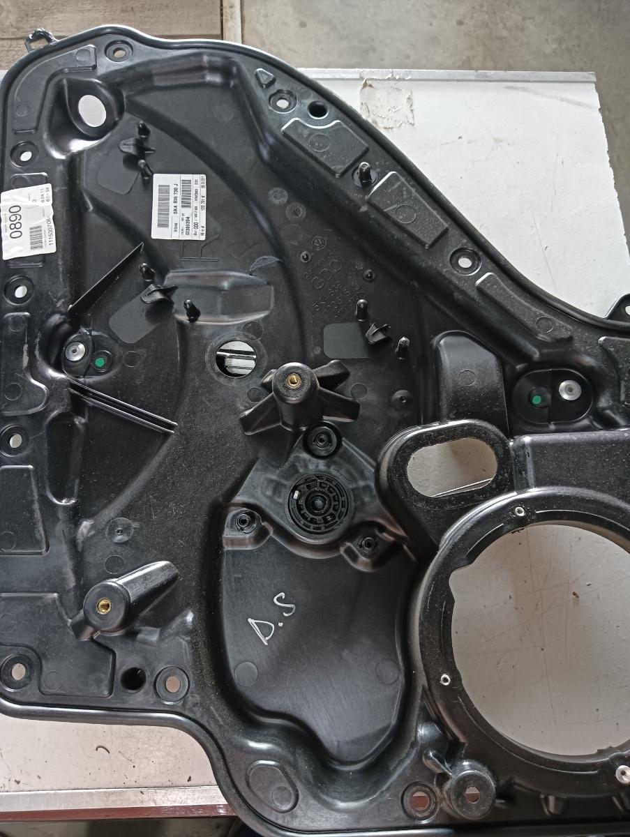 Macara geam electric dreapta spate VOLKSWAGEN GOLF VI (5K1) [ 2008 - 2013 ] OEM 5k4839730j