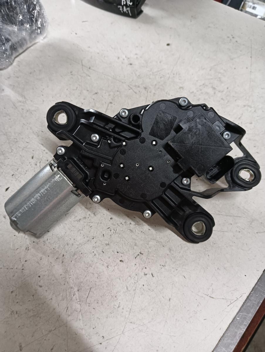Motoras haion VOLKSWAGEN GOLF VI (5K1) [ 2008 - 2013 ]