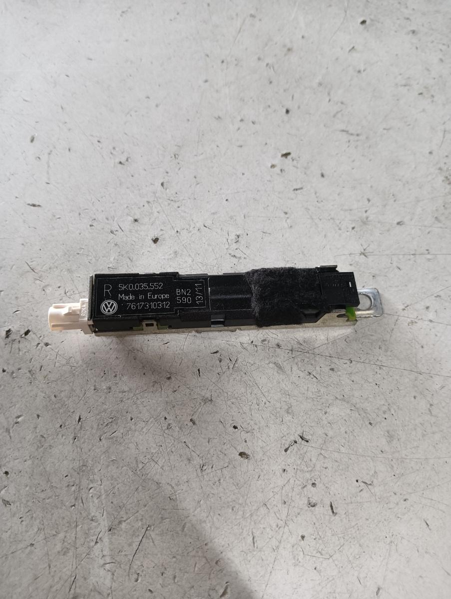 Amplificator antena  dreapta VOLKSWAGEN GOLF VI (5K1) [ 2008 - 2013 ] OEM 5k0035552
