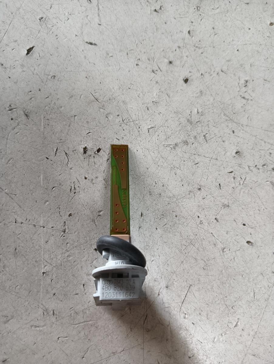 Senzor temperatura habitaclu  VOLKSWAGEN GOLF VI (5K1) [ 2008 - 2013 ] OEM 4b0820539 – foto 2