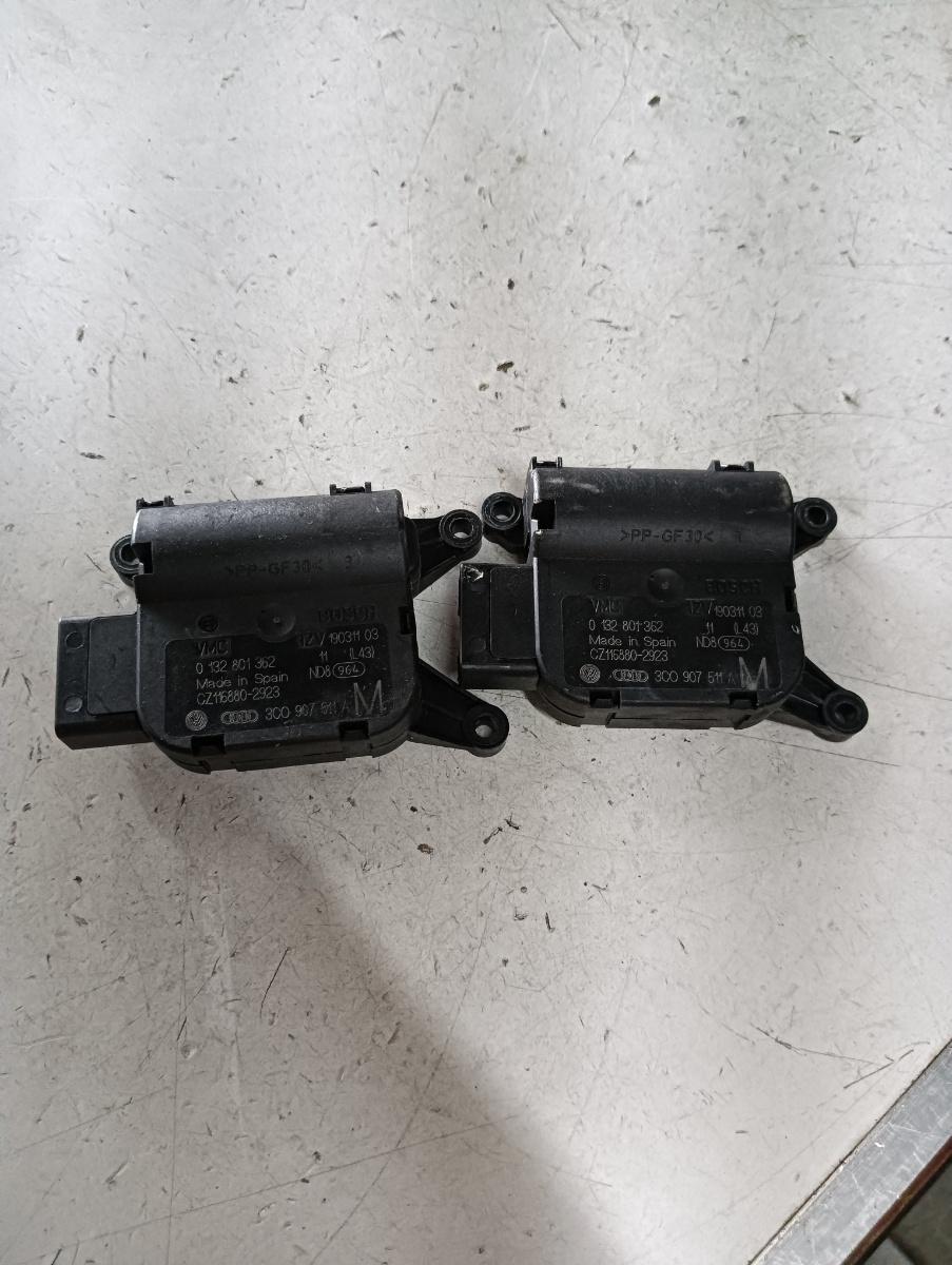 Motoras clapeta aeroterma VOLKSWAGEN GOLF VI (5K1) [ 2008 - 2013 ] OEM 0132801362