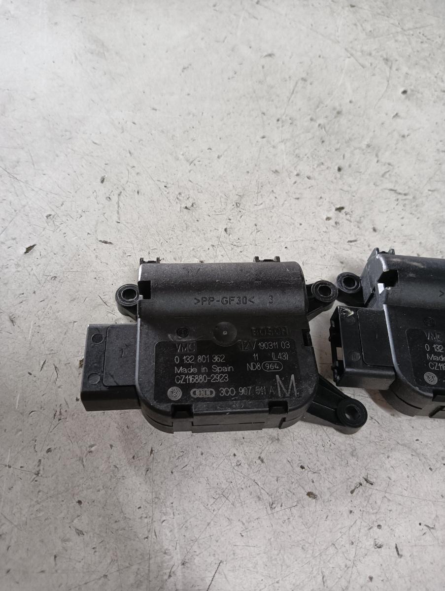 Motoras clapeta aeroterma VOLKSWAGEN GOLF VI (5K1) [ 2008 - 2013 ] OEM 0132801362 – foto 2