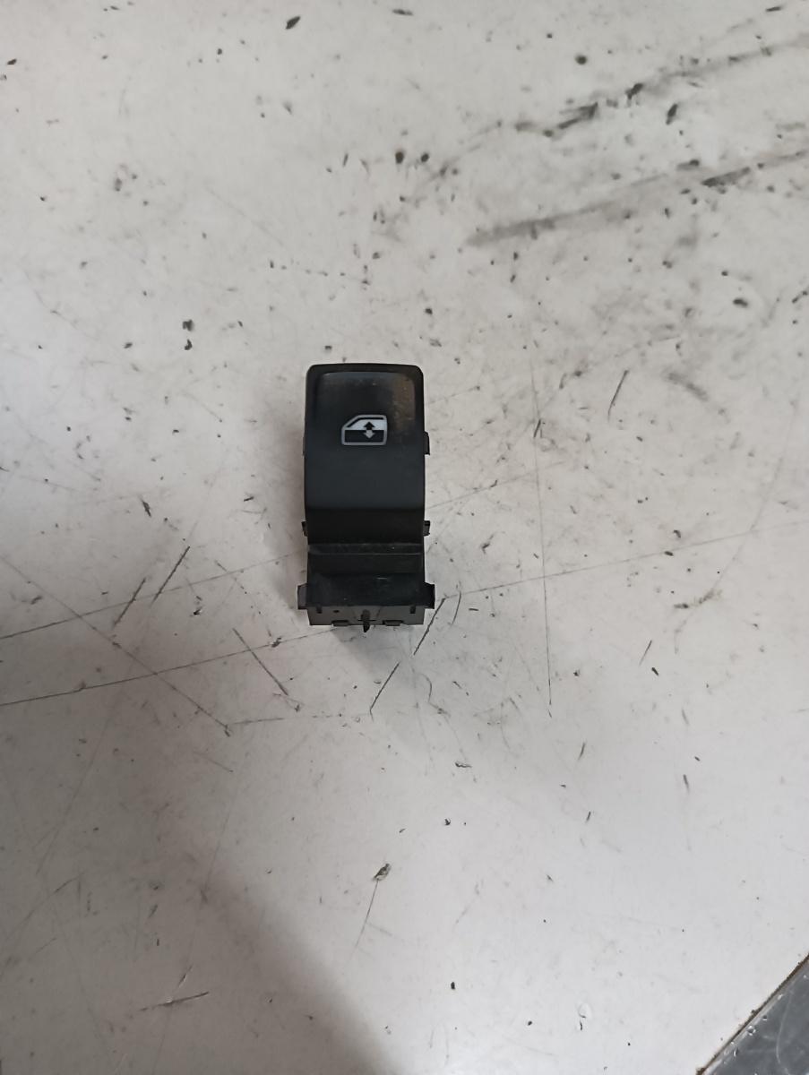 Butoane geamuri electrice  dreapta fata VOLKSWAGEN PASSAT 3G2 2014 - >