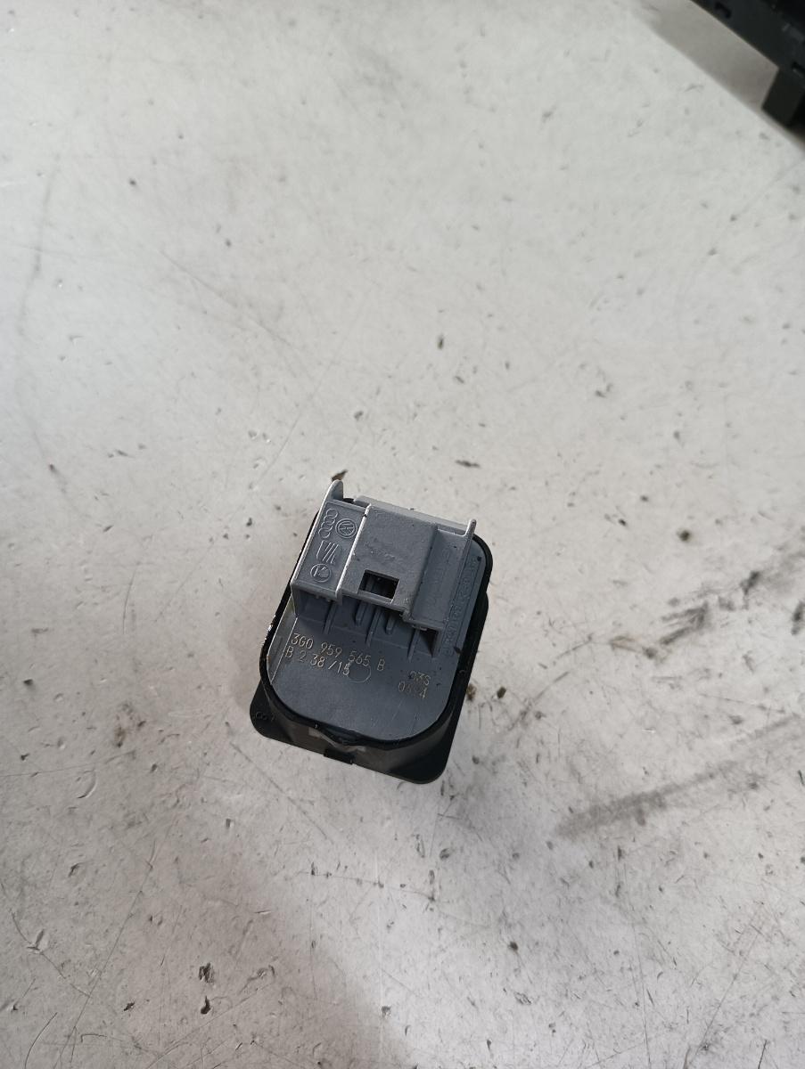 Buton reglaj oglinzi VOLKSWAGEN PASSAT 3G2 2014 - > 3g0959565b – foto 2