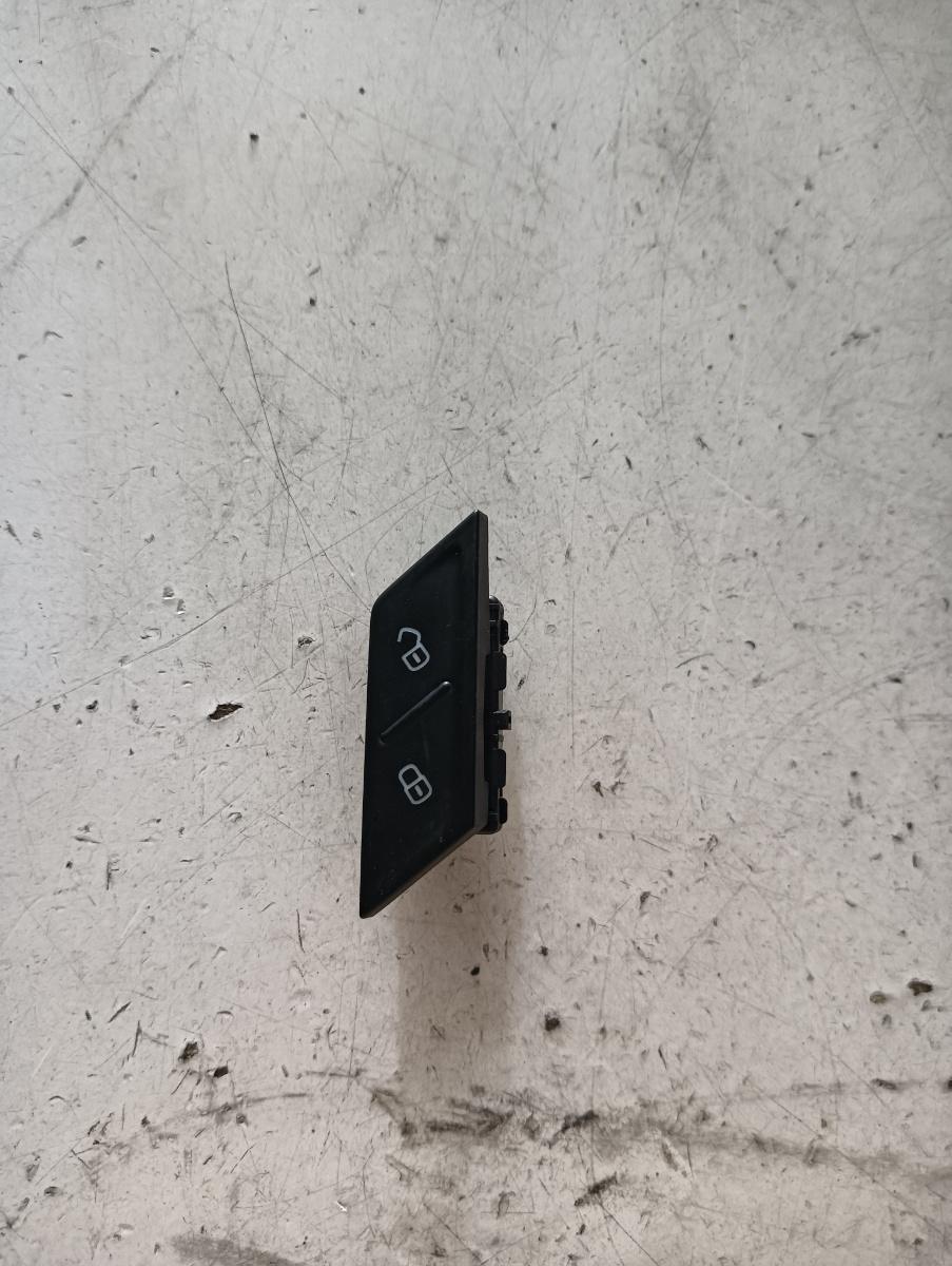 Buton blocare usi VOLKSWAGEN PASSAT 3G2 2014 - > 3g0962125a
