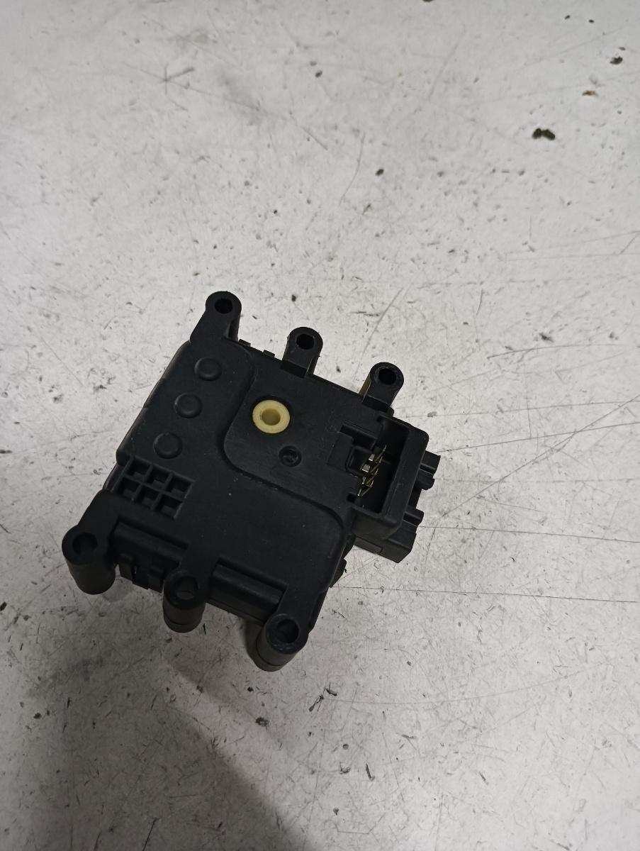 Motoras clapeta aeroterma MAZDA 6 2005> OEM 3y12p