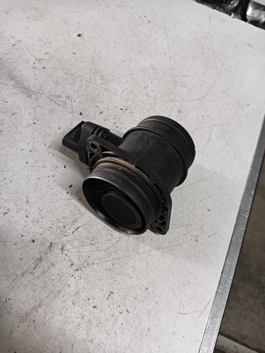 Debitmetru aer VOLKSWAGEN POLO (9N_) [ 2001 - 2012 ] TDI (AMF, BAY) 55KW|75HP OEM 0281002531 – foto 2