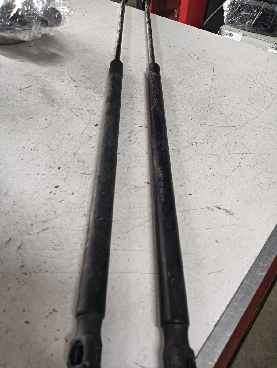Set amortizoare hayon VOLKSWAGEN TOUAREG 7LA, 7L6, 7L7 2002 - 2013 – foto 2