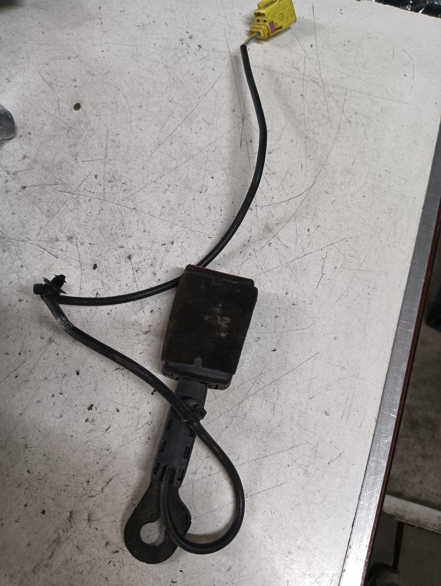 Catarama centura de siguranta fata dreapta fata VOLKSWAGEN TOUAREG 7LA, 7L6, 7L7 2002 - 2013