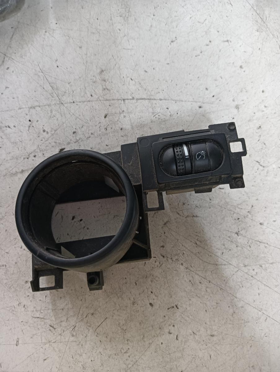Buton reglaj lumina VOLKSWAGEN TOUAREG 7LA, 7L6, 7L7 2002 - 2013 – foto 2