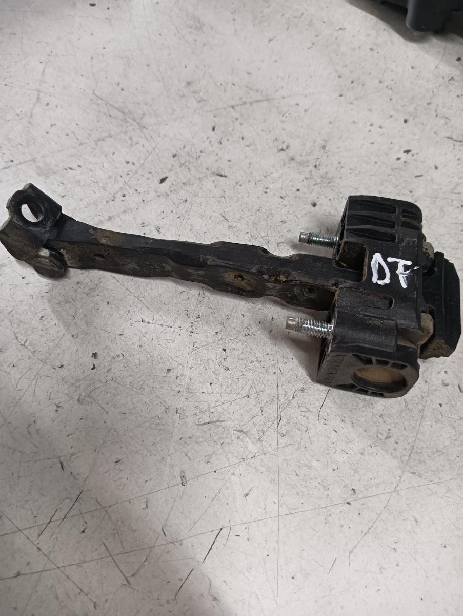 Opritor usa dreapta fata VOLVO V50 (MW, 545) [ 2003 - 2012 ] – foto 2