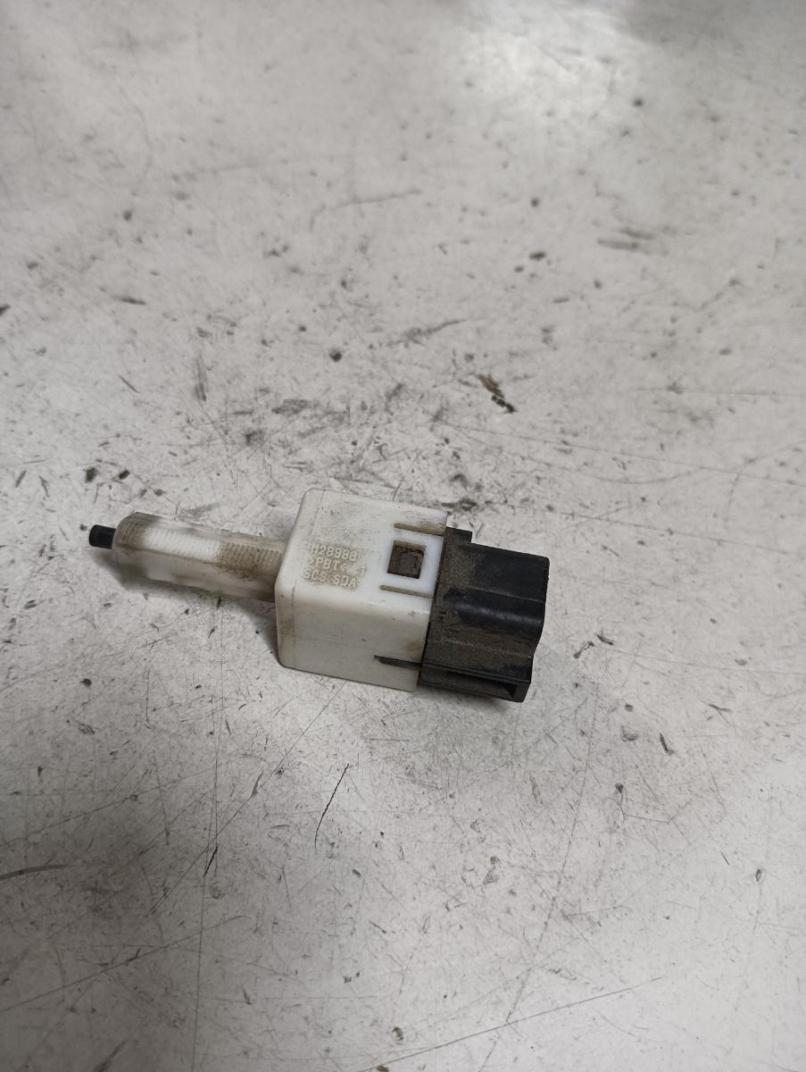 Switch frana HONDA CIVIC VIII Hatchback (FN, FK) [ 2005 - > ] OEM M28988