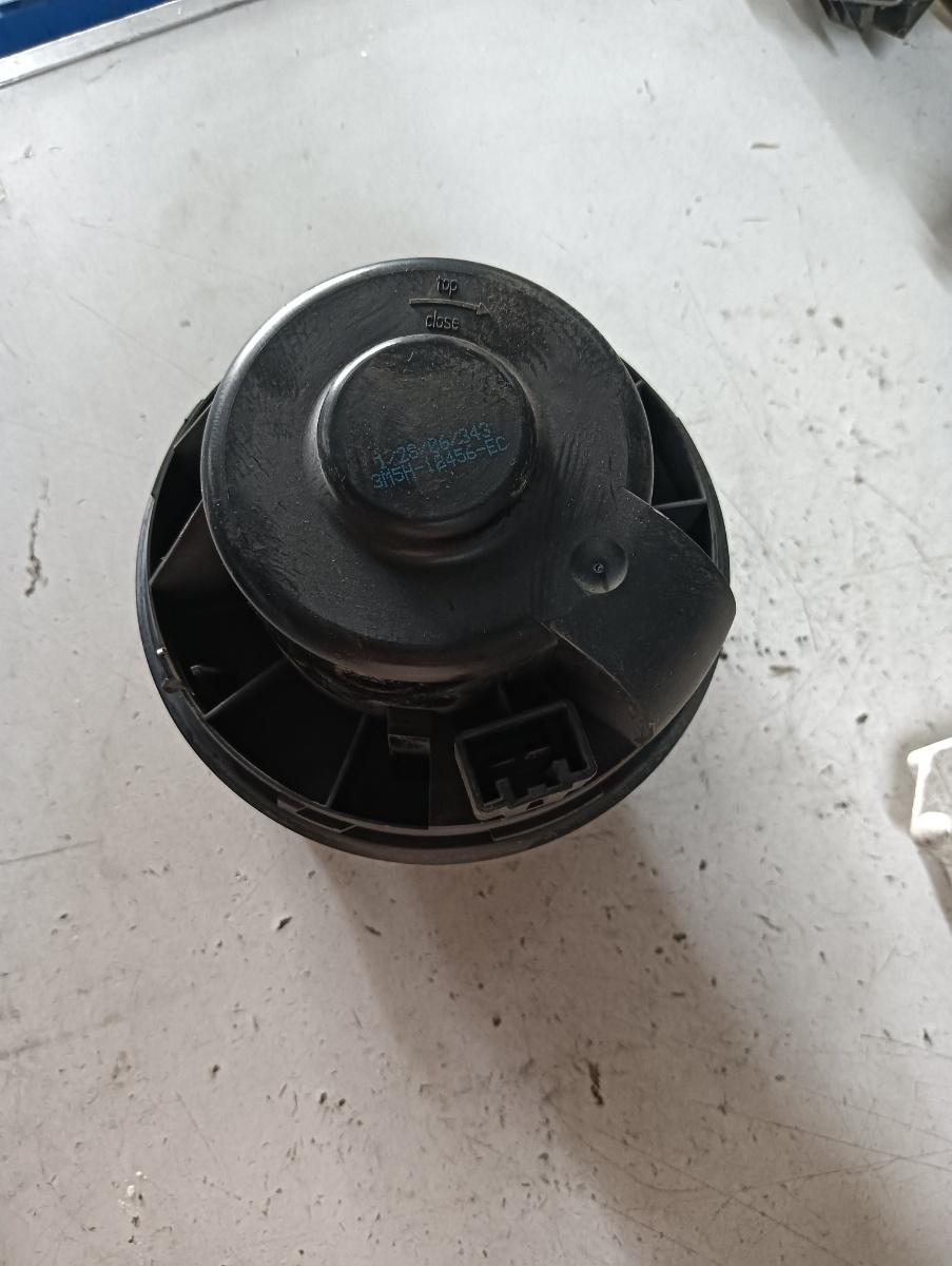 Aeroterma FORD FOCUS II (DA_, HCP, DP) [ 2004 - 2013 ] OEM 3m5h18456ec