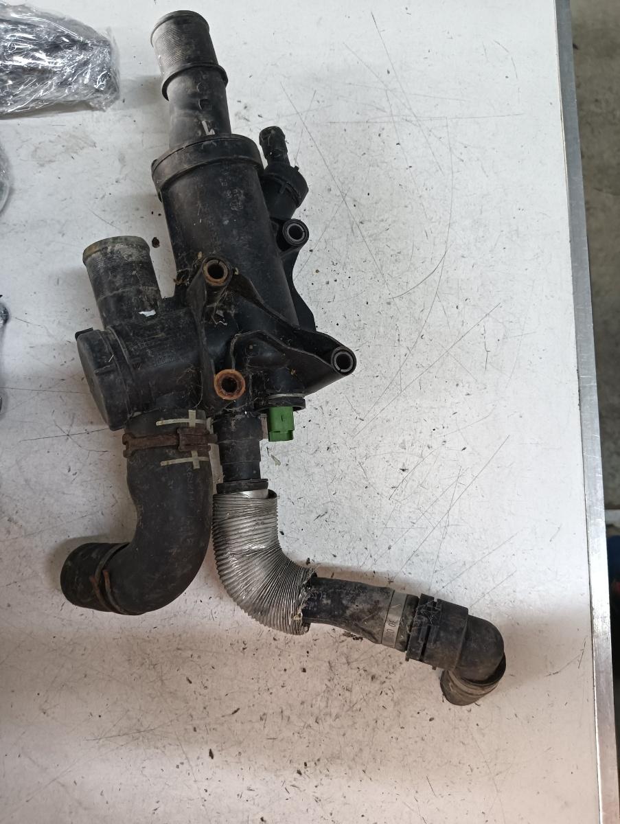 Corp termostat FORD FOCUS II (DA_, HCP, DP) [ 2004 - 2013 ] OEM 9656182980
