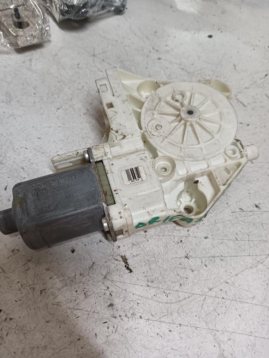 Motoras macara geam dreapta fata FORD FOCUS II (DA_, HCP, DP) [ 2004 - 2013 ] OEM 4m5t14553 – foto 2