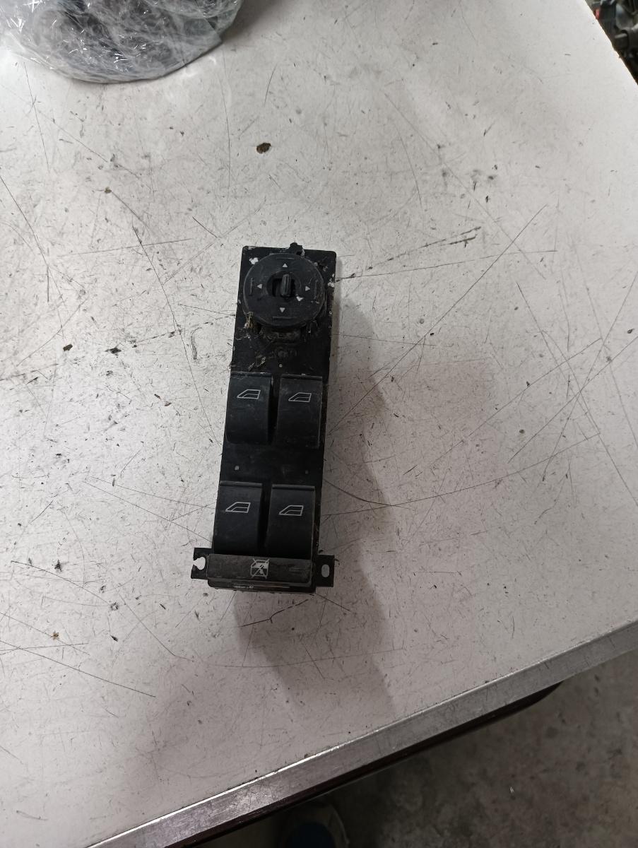 Butoane geamuri electrice stanga fata FORD FOCUS II (DA_, HCP, DP) [ 2004 - 2013 ]