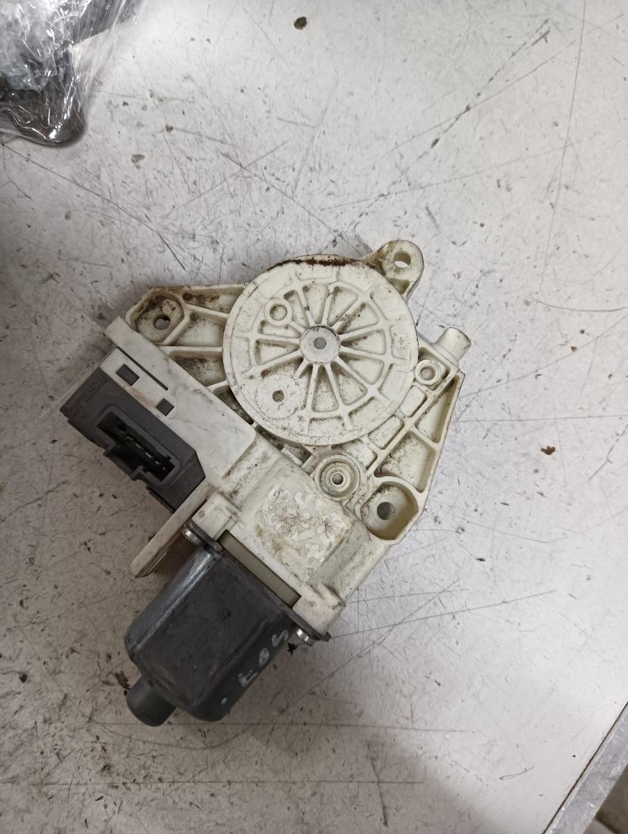Motoras macara geam stanga spate PEUGEOT 407 (6D_) [ 2004 - > ] OEM 994650101