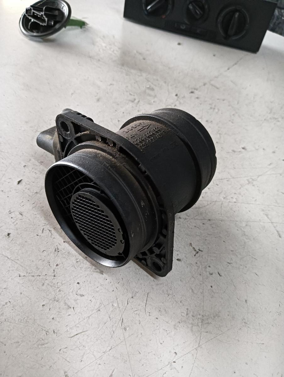 Debitmetru aer SKODA FABIA (6Y2) [ 1999 - 2008 ] TDI (AMF) 55KW|75HP OEM 0281002531 – foto 2
