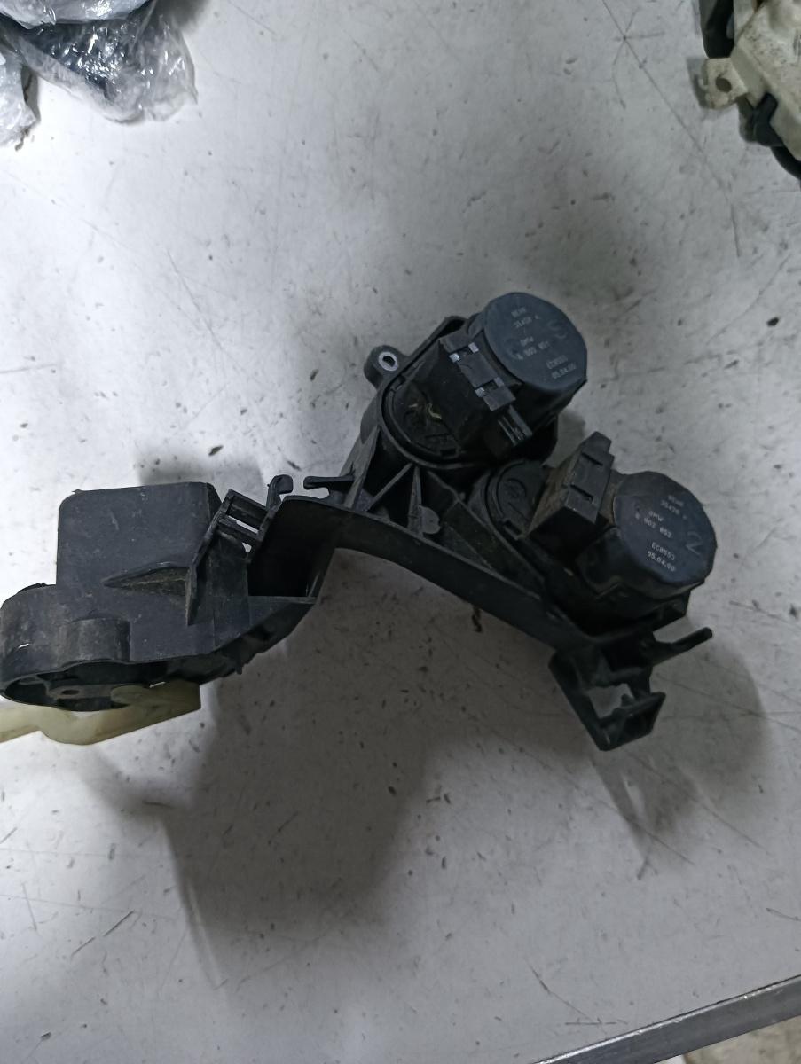 Actuator/motoras clapeta aer AC BMW 3 IV (E46) [ 1998 - 2005 ] OEM 6902852