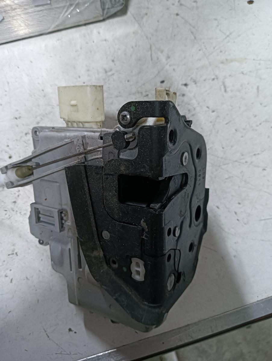 Broasca usa stanga fata AUDI A6/S6 III Saloon (4F2, C6) [ 2004 - 2011 ] OEM 4f1837015e – foto 2