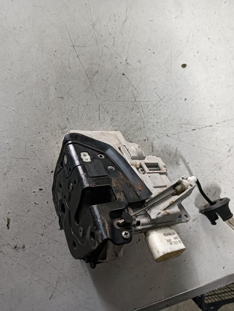 Broasca usa stanga fata AUDI A6/S6 III Saloon (4F2, C6) [ 2004 - 2011 ] OEM 4f1837015