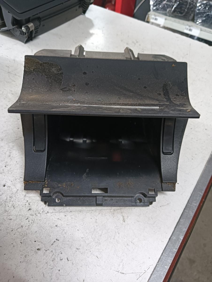 Compartiment depozitare  SKODA OCTAVIA II Combi (1Z5) [ 2004 - 2013 ] OEM 1z1863077a – foto 2