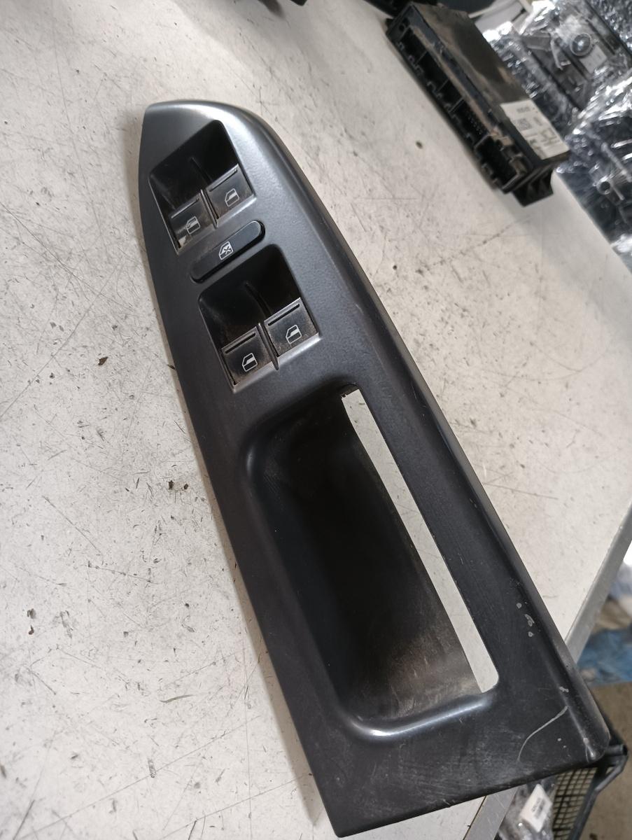 Buton geamuri electrice stanga fata VOLKSWAGEN TOURAN (5T1) [ 2015 - > ]