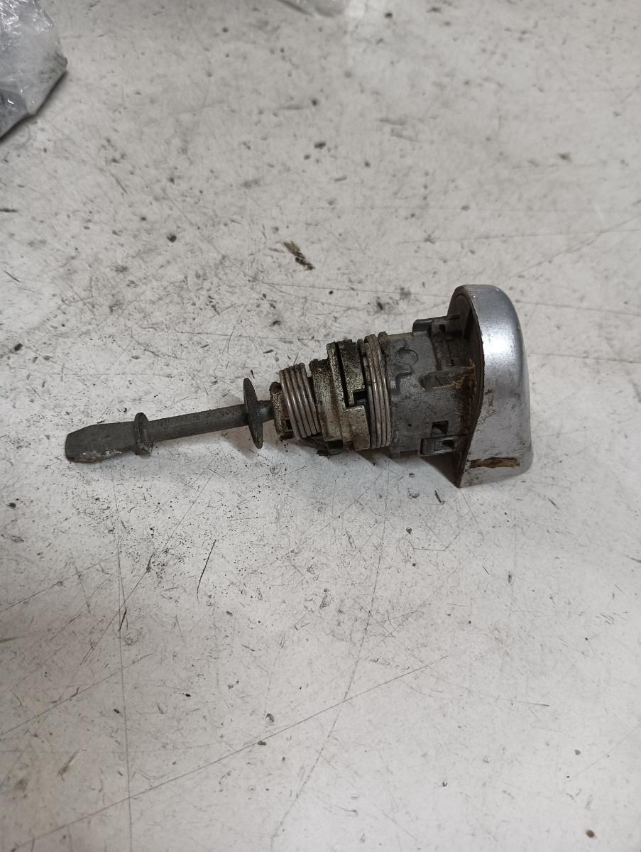 Butuc usa stanga fata VOLKSWAGEN TOURAN (1T1, 1T2) [ 2003 - 2010 ] – foto 2