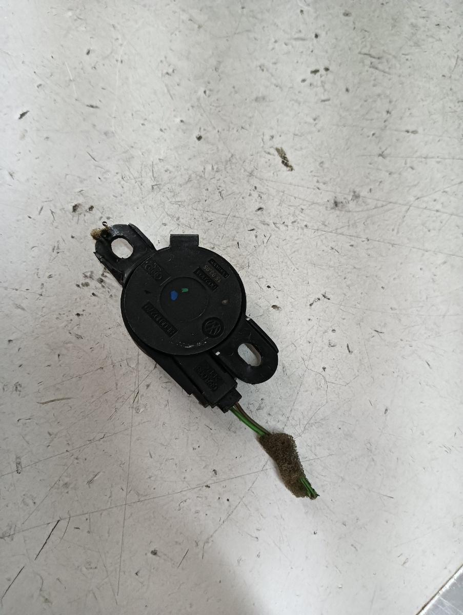 Buzzer SKODA OCTAVIA II Combi (1Z5) [ 2004 - 2013 ] OEM 8e0919279