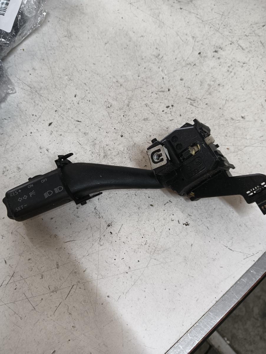 Maneta semnalizare SKODA OCTAVIA II Combi (1Z5) [ 2004 - 2013 ] OEM 1k0953513a