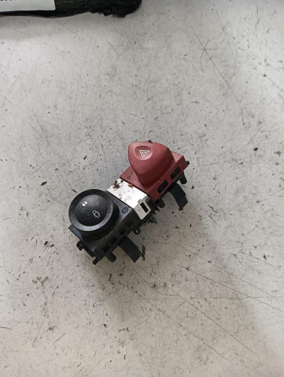Buton avarie RENAULT MEGANE II (BM0/1_, CM0/1_) [ 2001 - 2012 ] – foto 2