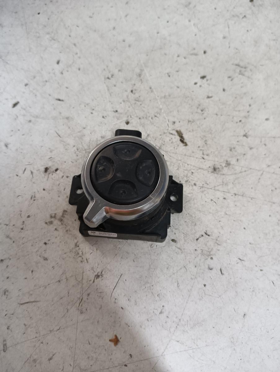 Buton reglaj scaun  stanga fata AUDI A8 III (4H2, 4H8, 4HC, 4HL) [ 2009 - 2018 ] OEM 4h0959777b