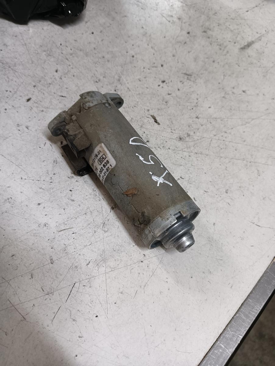 Motoras scaun dreapta fata BMW X5 II (E70) [ 2006 - 2013 ] OEM 0130002636 – foto 2